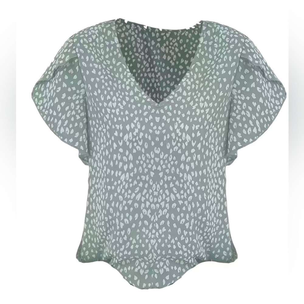 Women’s Top XXL Green Petals Print Blouse Short Sleeves Light Fabric Plus Size